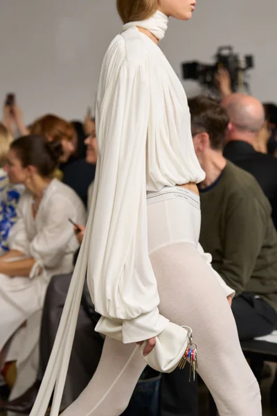 Look 106